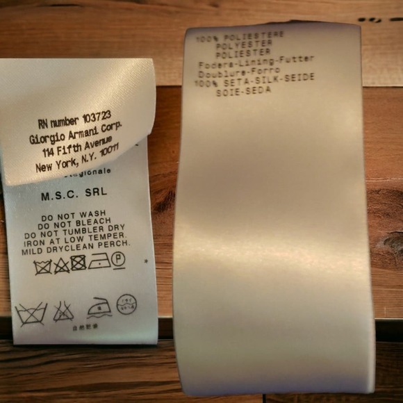 Giorgio Armani Cropped Jacket with Silk Lining Italian Sz. 44 Size 8 US - Picture 11 of 12